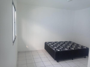 casa zona norte, 1 dormitório, sala, cozinha, banheiro e lavanderia